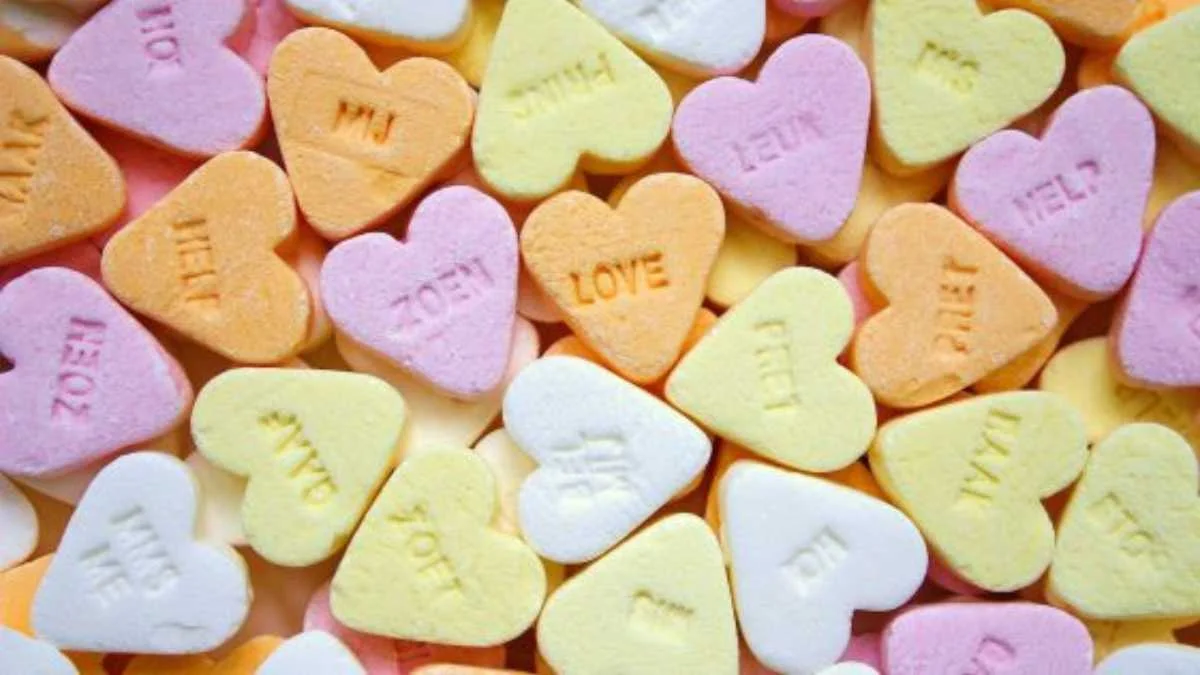301 Special Love Messages – Best Romantic Love Messages